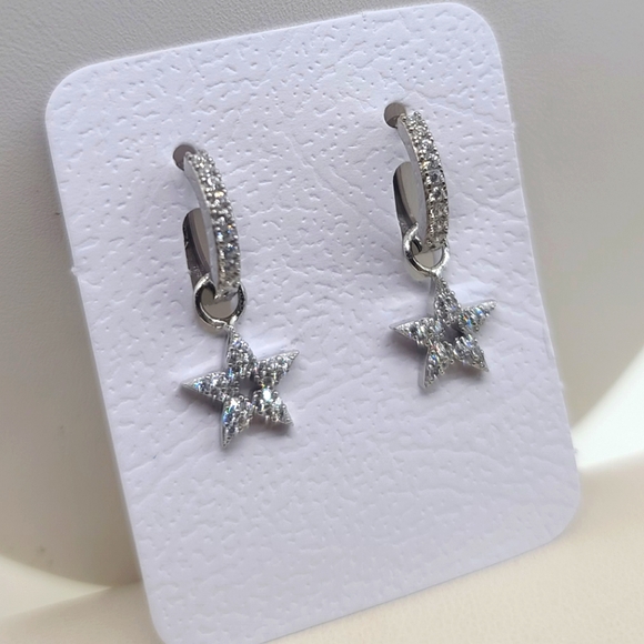 925 Sterling Silver Star Design Earrings - Picture 2 of 5